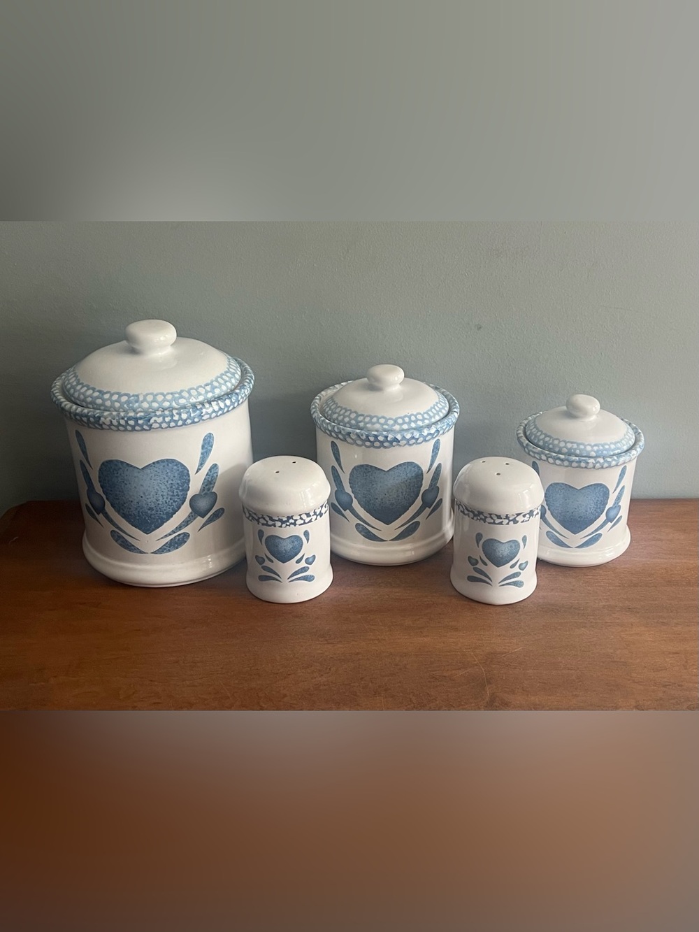 Set Of 5 Vintage Jay/Corelle Blue Heart Canisters Lids Salt And Pepper Shakers